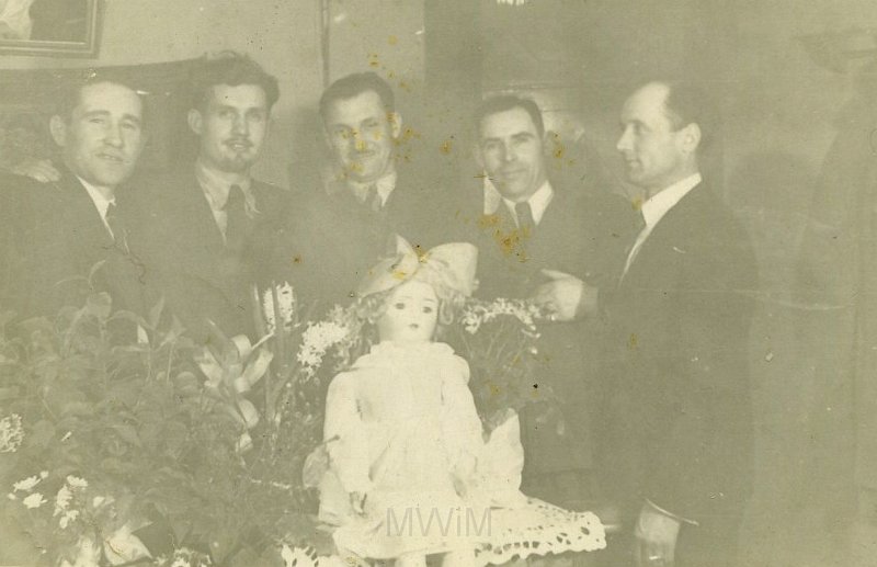 KKE 1320.jpg - Ślub. Stanisław Wojnicz z kolegami, 1939-45 r.